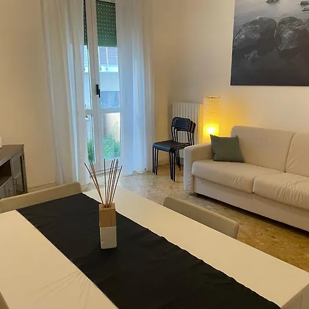 Apartamento Regina Elena Al Mare
